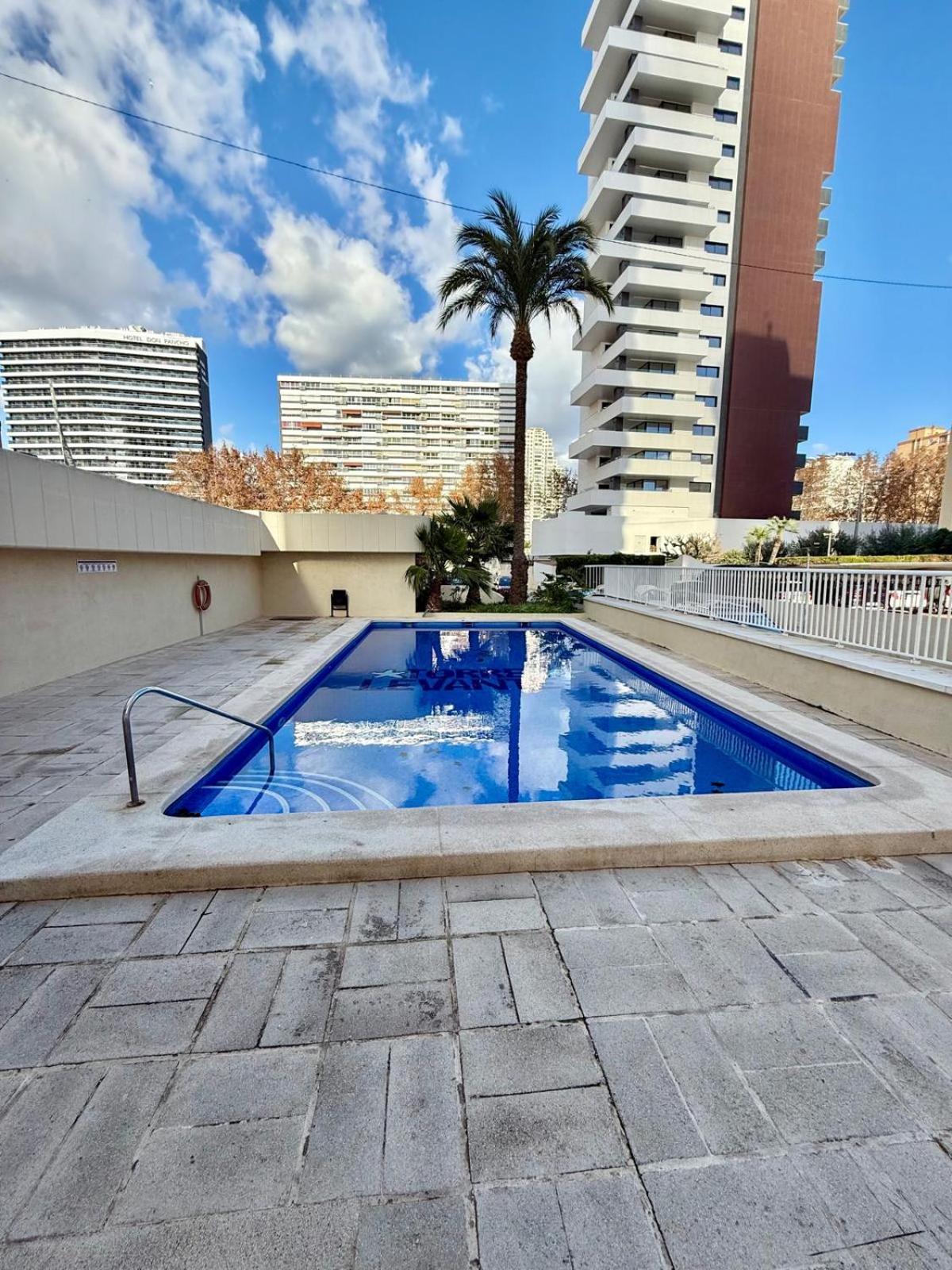 Apartamento Torre Levante, Primera Linea De Playa 베니돔 외부 사진